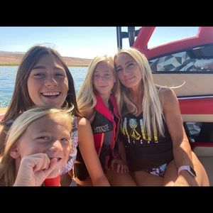 Meet your Posher, Kim